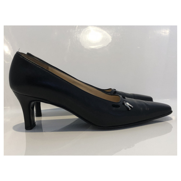 Salvatore Ferragamo Black Leather Low Heel Pumps - Picture 5 of 8